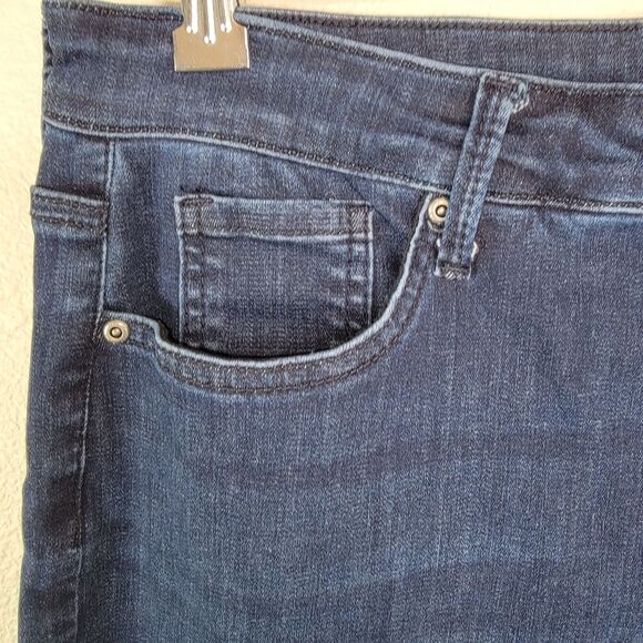 Curves 360 by NYDJ Slim Straight Crop Jeans Denim With Side Slits 10 - Picture 3 of 6